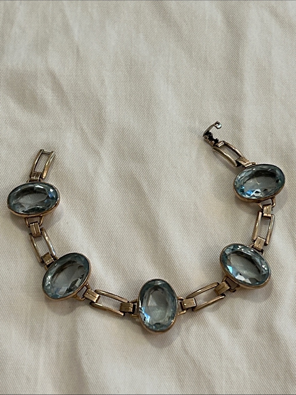 Gold Bracelet with Blue Oval Stones - Picture 3 of 6